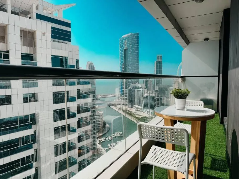 Image 6 of 1BHK luxury Apartment with Marina veiw