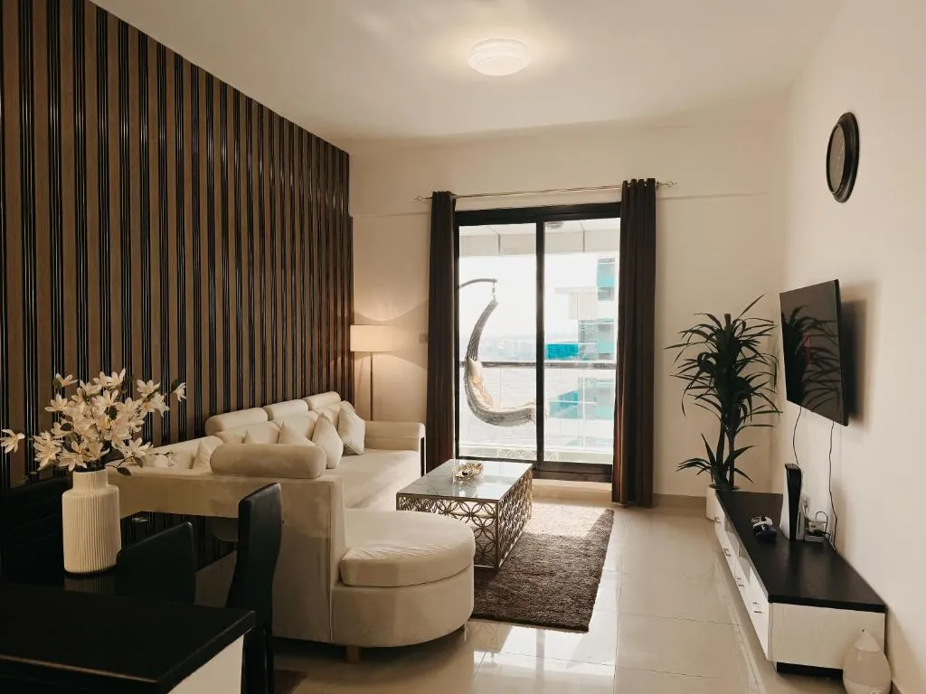 Image of 1BHK luxury Apartment with Marina veiw