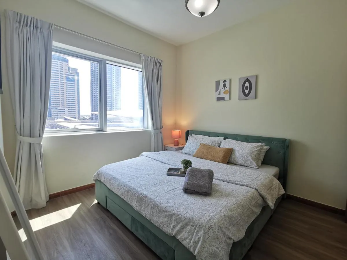 Image 2 of 1 BR renovated apartment in Marina Diamond 3 close to tram and metro