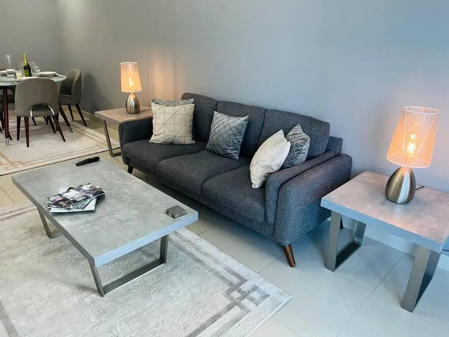 Image 2 of 1 Bed Apartment with Sea View, Pool, Gym & Free Parking in Dubai Marina
