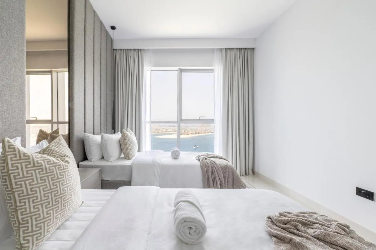 Image 5 of 2BR Beachfront Gem with Dazzling Views of the Palm
