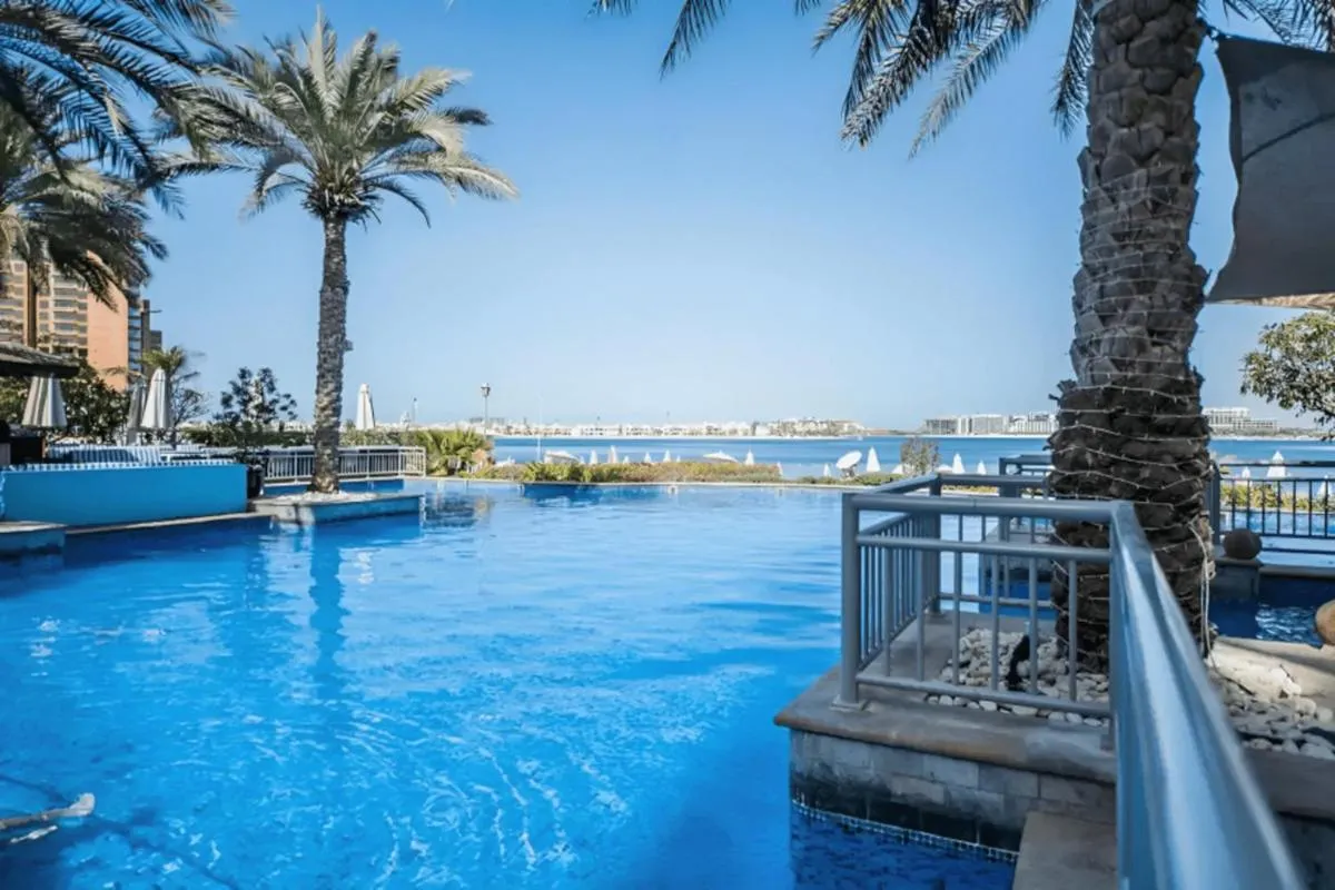 Image 3 of 3 Bedroom Apartment in Palm Jumeirah, with Private Beach Access
