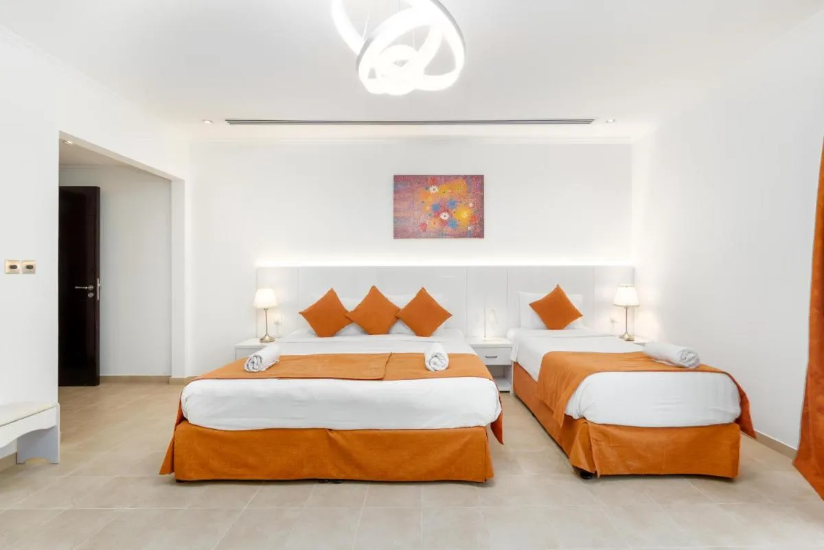 Image 5 of 6 plus 1 Bdr Villa Jumeirah Park with Amz Climatized huge private pool – 5 min from Jbr beach