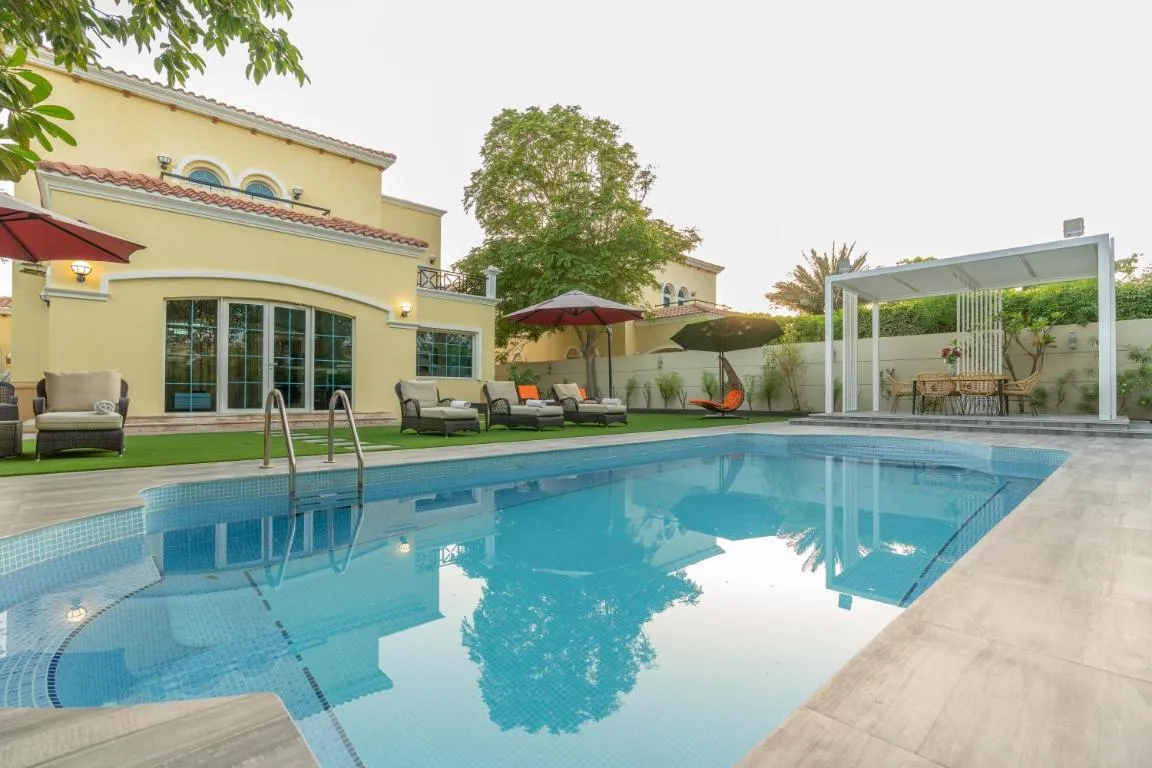 Image of 6 plus 1 Bdr Villa Jumeirah Park with Amz Climatized huge private pool – 5 min from Jbr beach