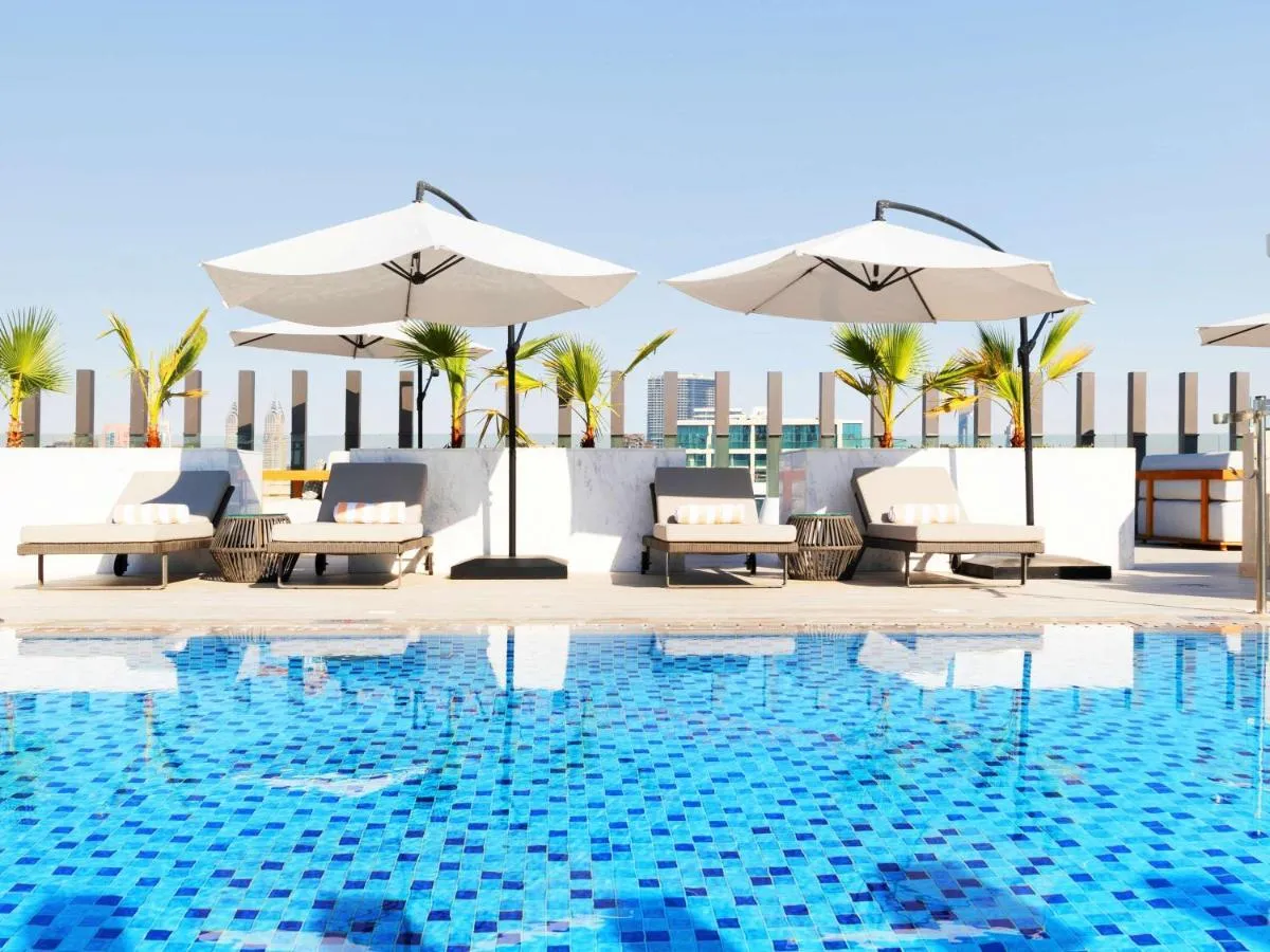 Image 2 of Adagio Premium The Palm