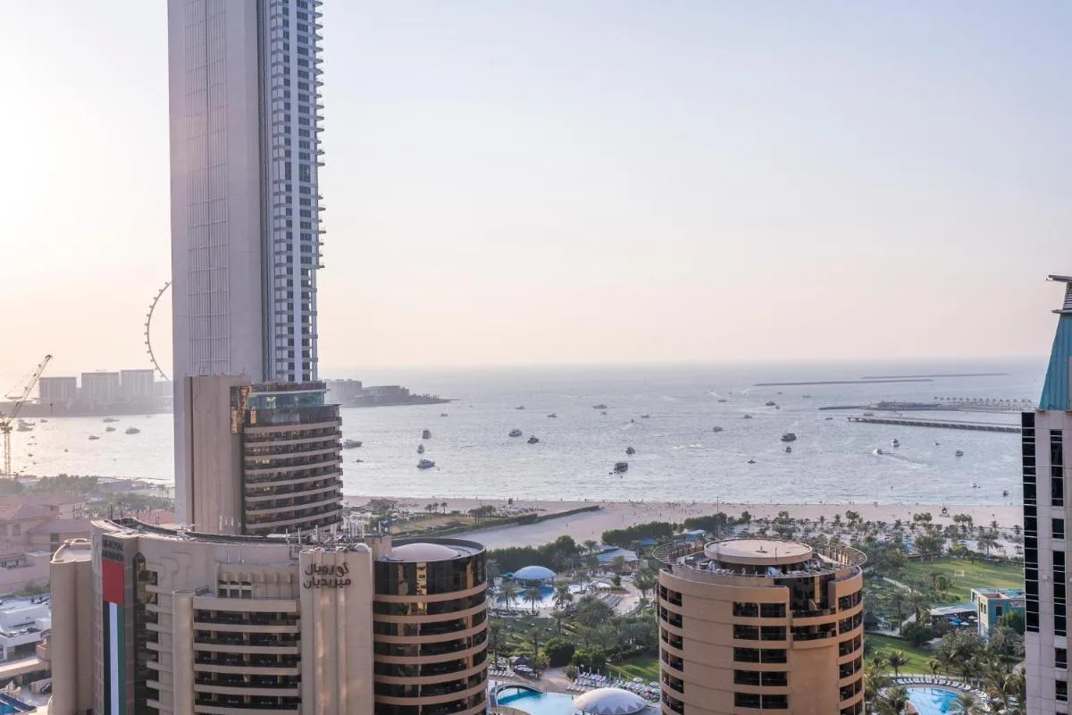 Image 6 of Amazing 1 bedroom in Botanica Dubai Marina for 4