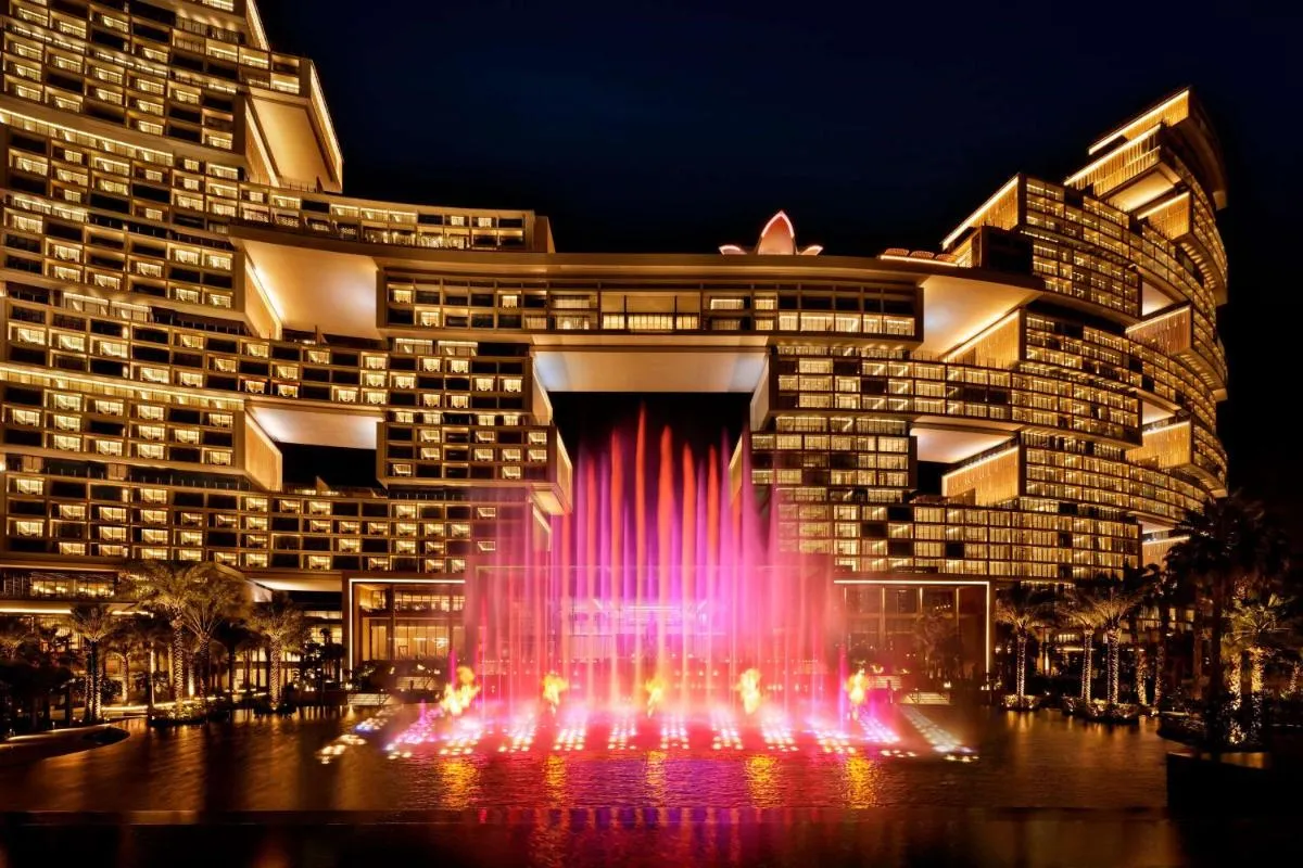 Image 1 of Atlantis The Royal