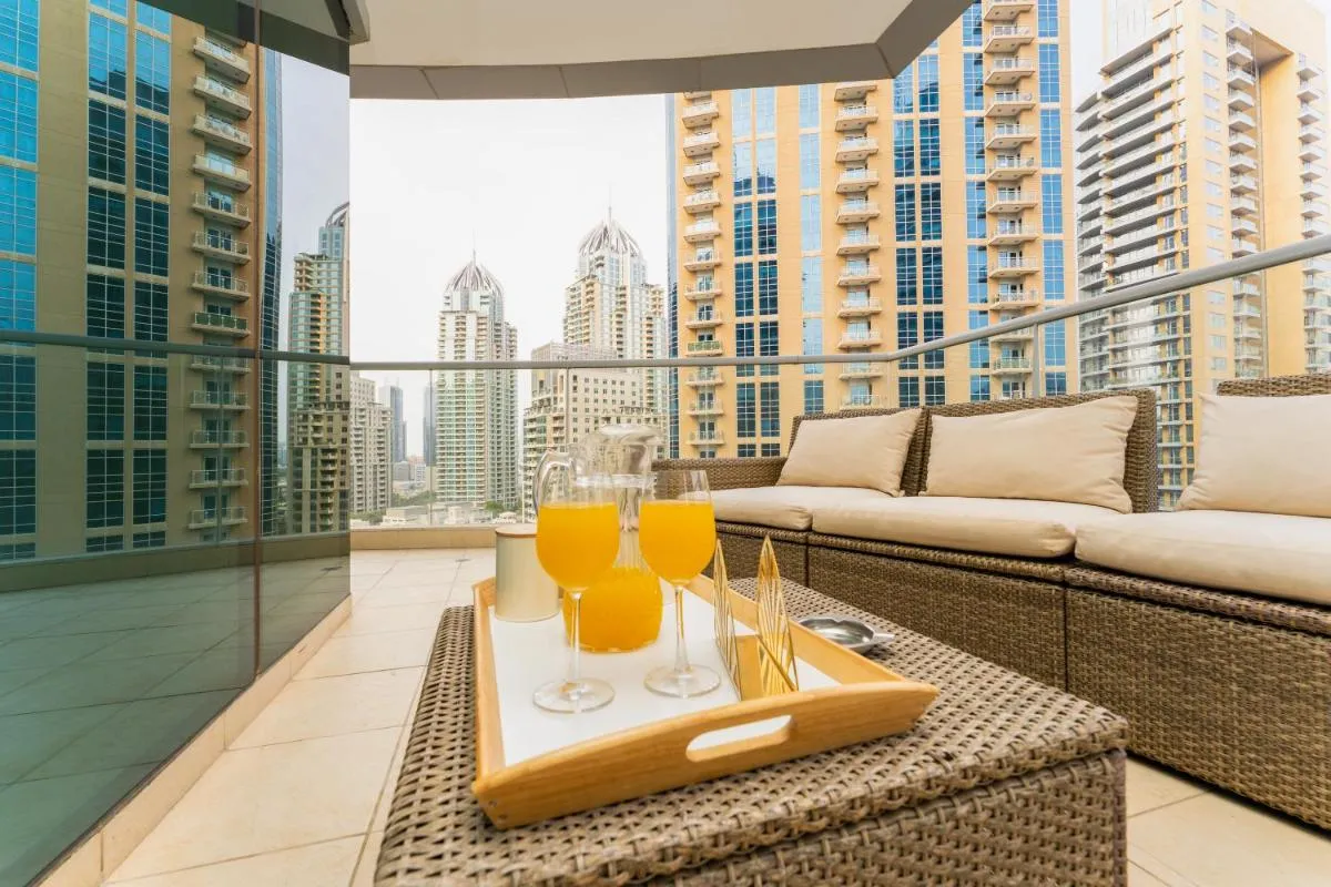Image 5 of Avant 2BR with Stunning Marina View