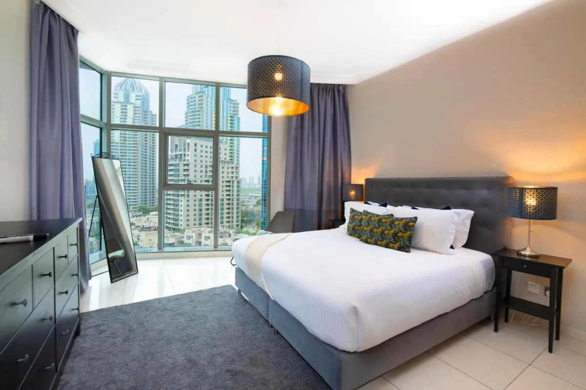 Image 1 of Avant 2BR with Stunning Marina View