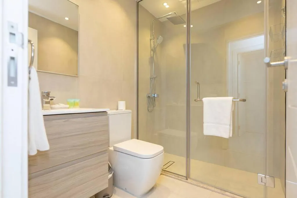 Image 2 of Beautiful 2 BR in Marina Wharf w Waterfront View