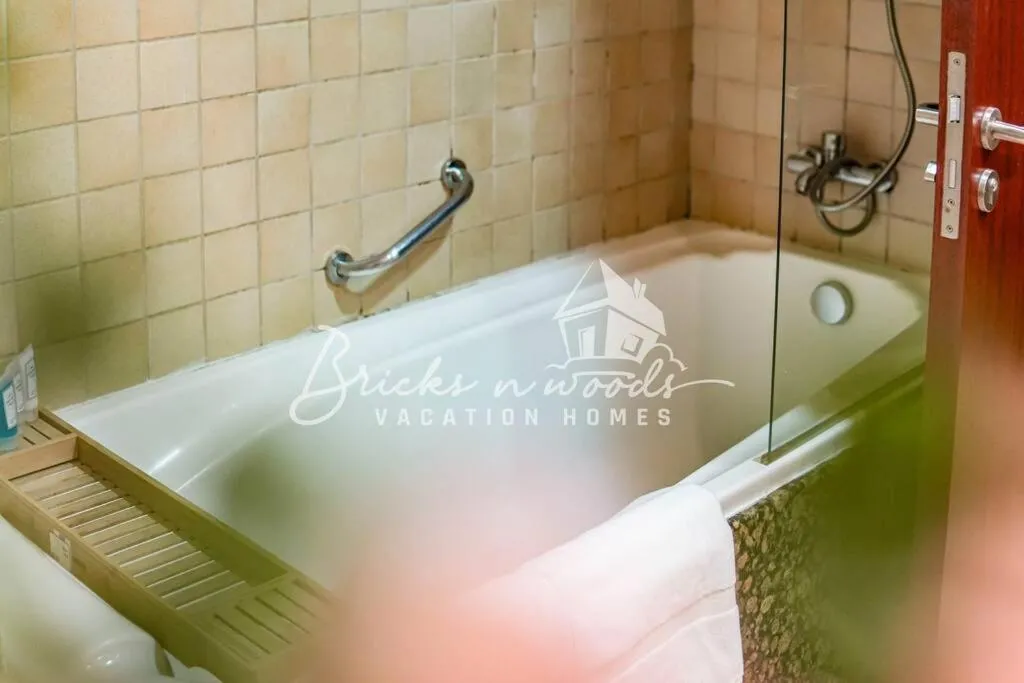 Image 2 of Bnw Beach access 1 bedroom 4pax