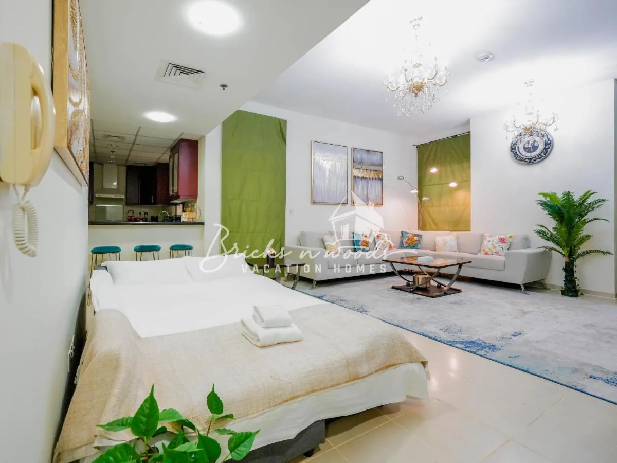 Image 1 of Bnw Beach access 1 bedroom 4pax