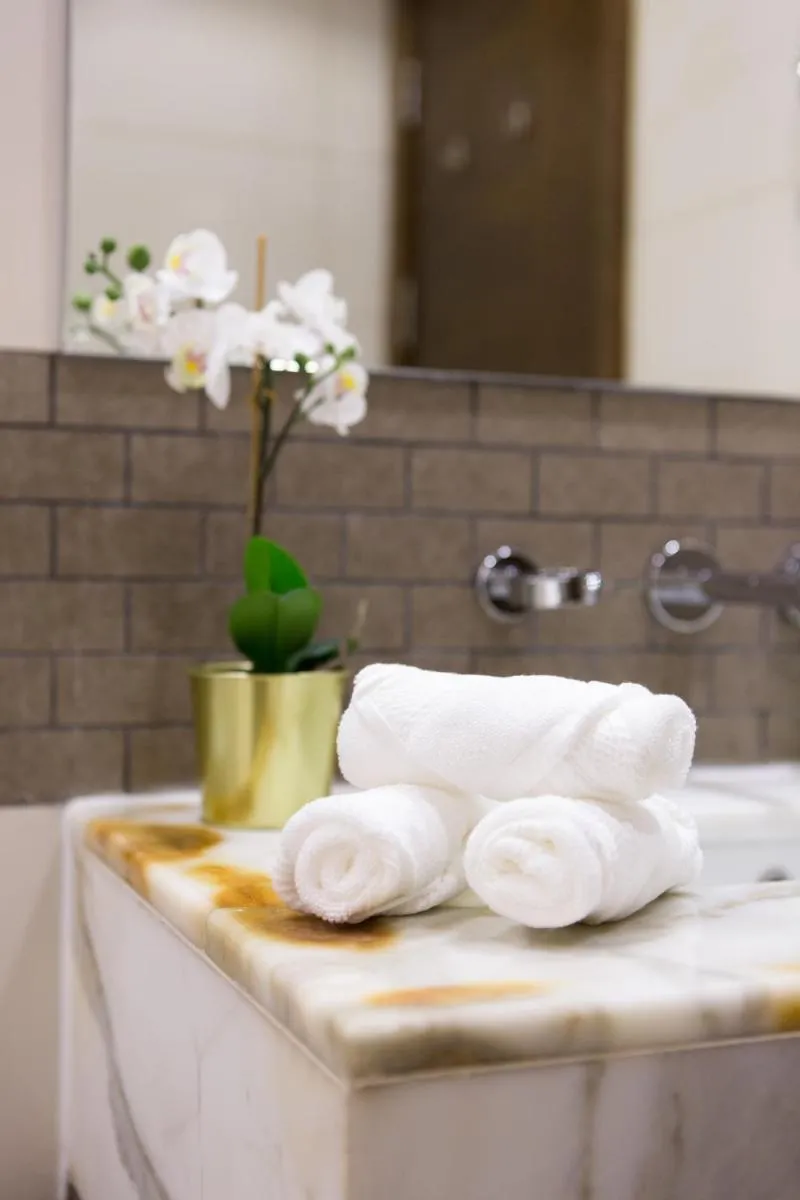 Image 3 of Boutique Living – Park Island