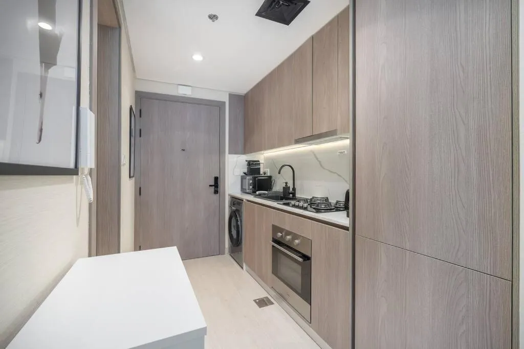 Image 4 of Brand New Building * Czechin * Studio City