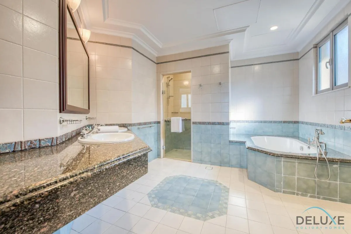Image 2 of Breath-taking 5BR Villa with Assistants Room and Private Pool in Frond E Palm Jumeirah by Deluxe Holiday Homes