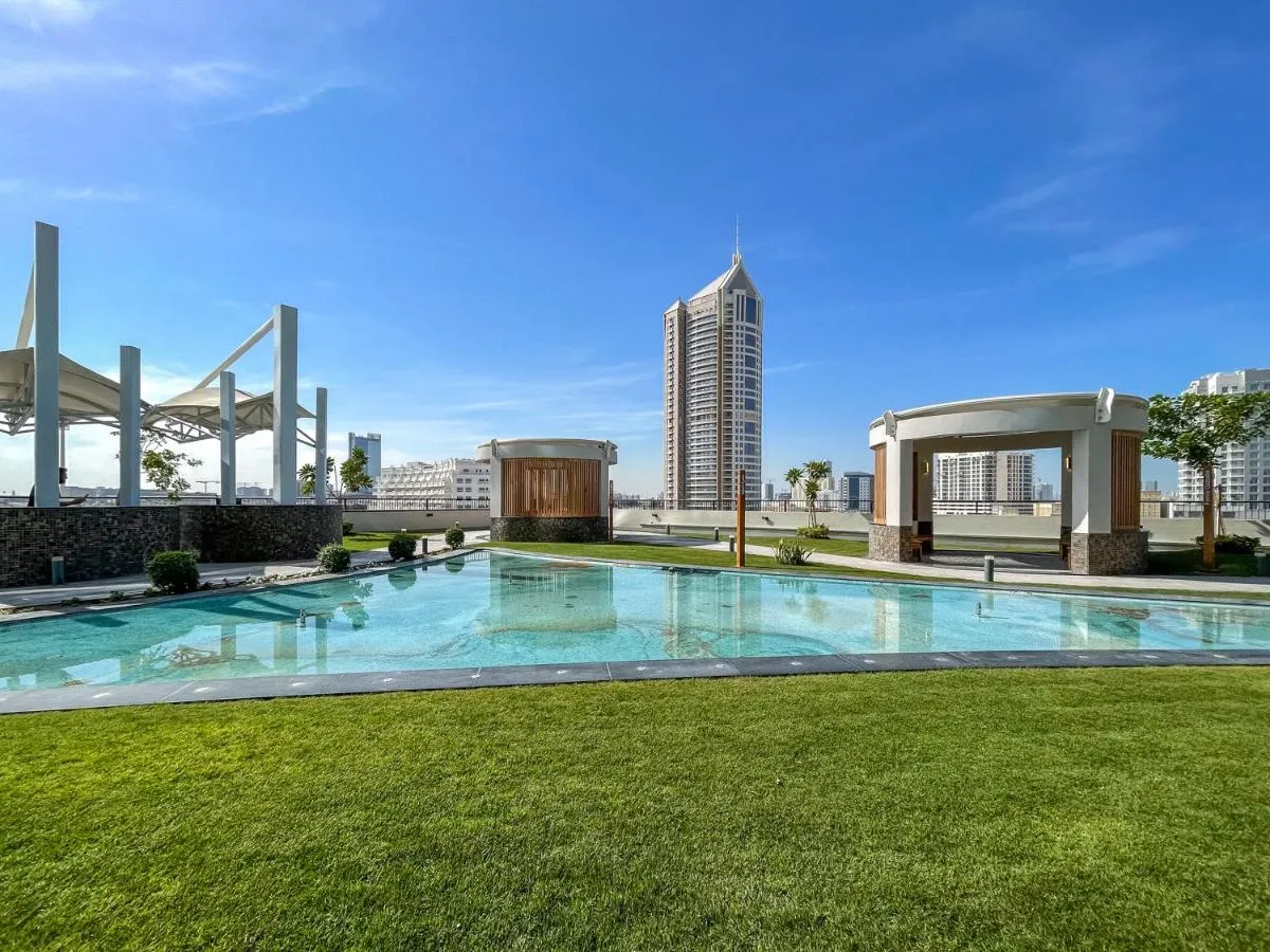 Image 3 of Breathtaking view compact & modern spacious studio