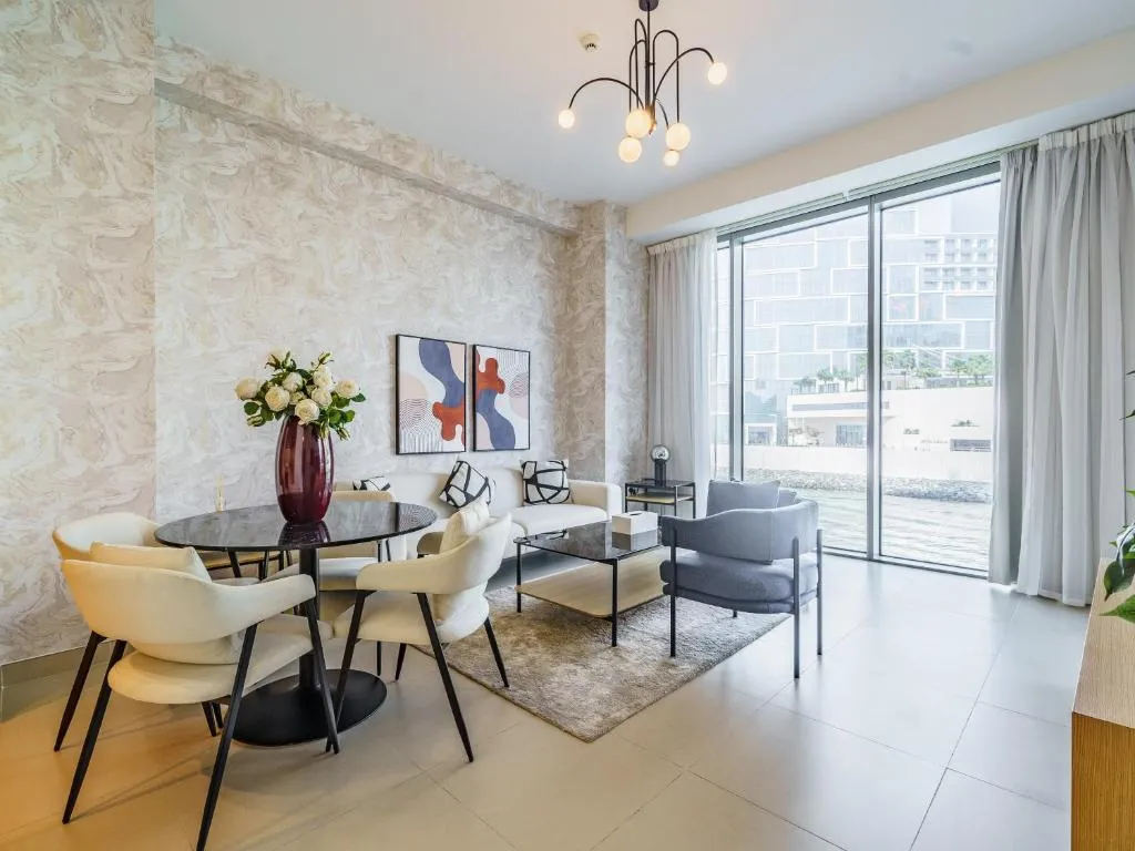 Image of Bright and Splendid 1BR with Marina View