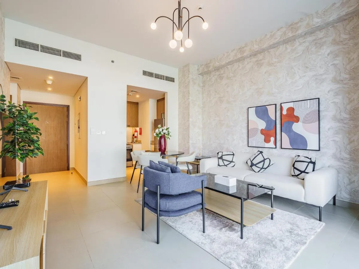 Image 4 of Bright and Splendid 1BR with Marina View
