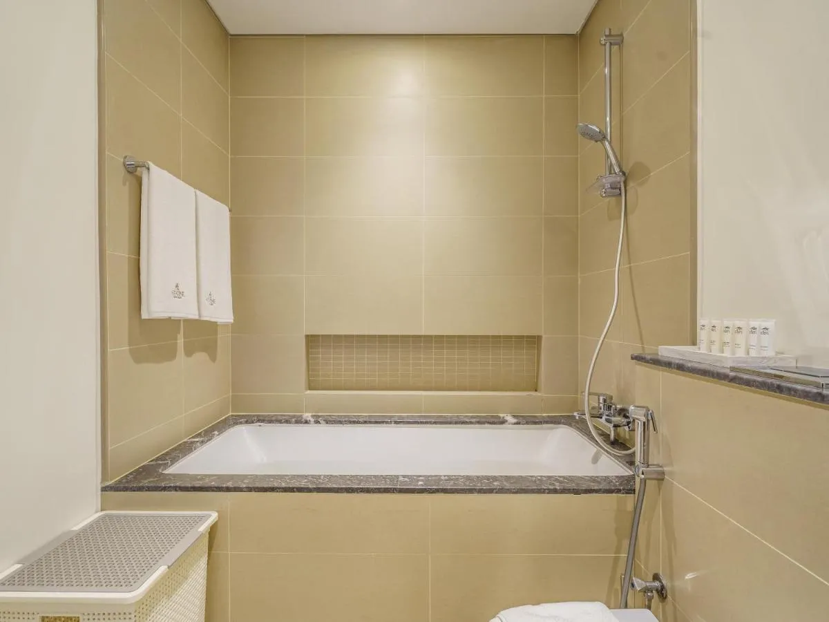 Image 2 of Bright and Splendid 1BR with Marina View