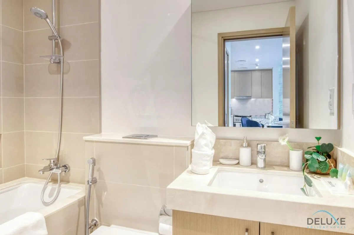 Image 2 of Charming 1BR Sea View Apartment in 5242 Tower 1, Dubai Marina by Deluxe Holiday Homes