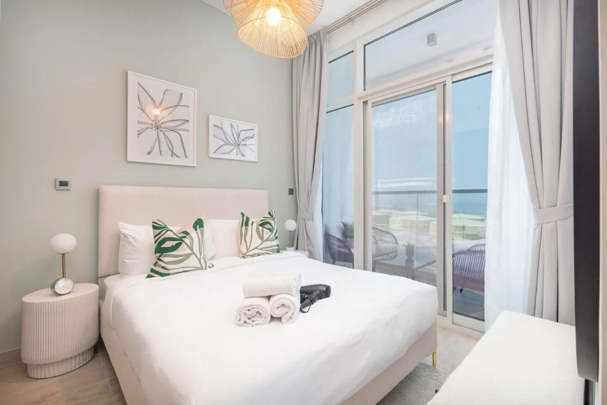 Image 1 of Charming 1 bedroom in Marina!