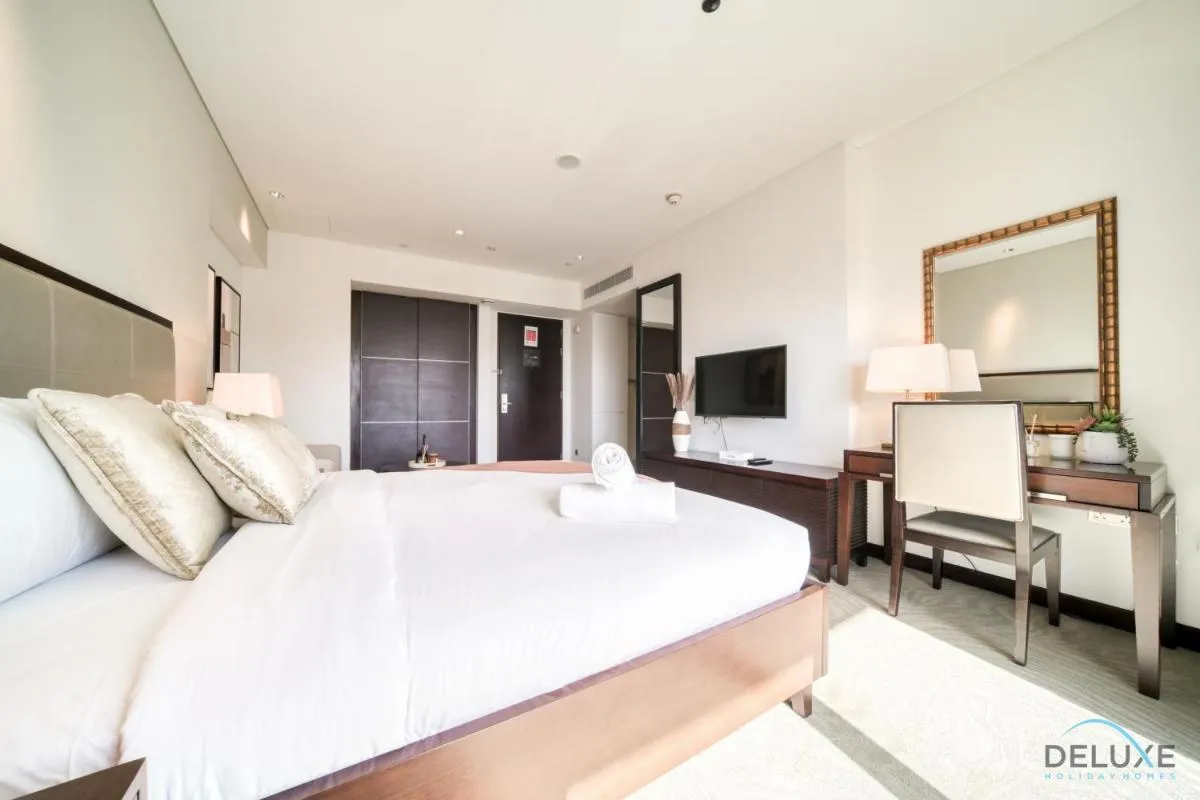 Image 4 of Charming Studio at The Address Residences Dubai Marina by Deluxe Holiday Homes
