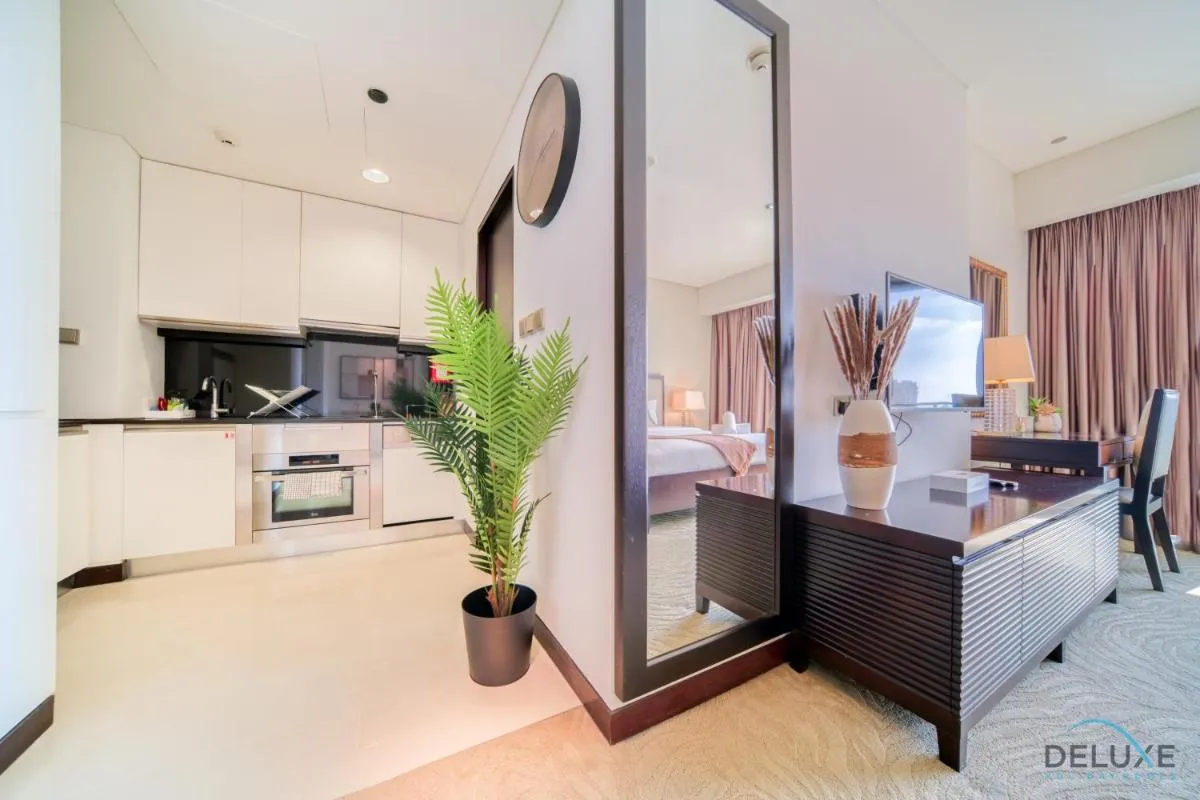 Image 3 of Charming Studio at The Address Residences Dubai Marina by Deluxe Holiday Homes