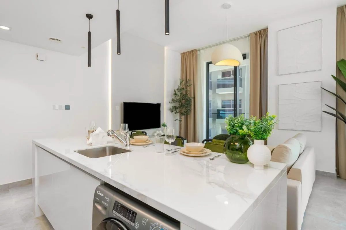 Image 6 of Chic & Modern Retreat in the Heart of JVC / Designer Choice / Sunset Views / Large Corner Balcony / New Building / 4 people