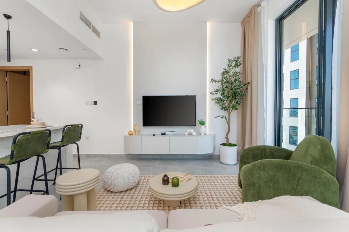 Image 5 of Chic & Modern Retreat in the Heart of JVC / Designer Choice / Sunset Views / Large Corner Balcony / New Building / 4 people