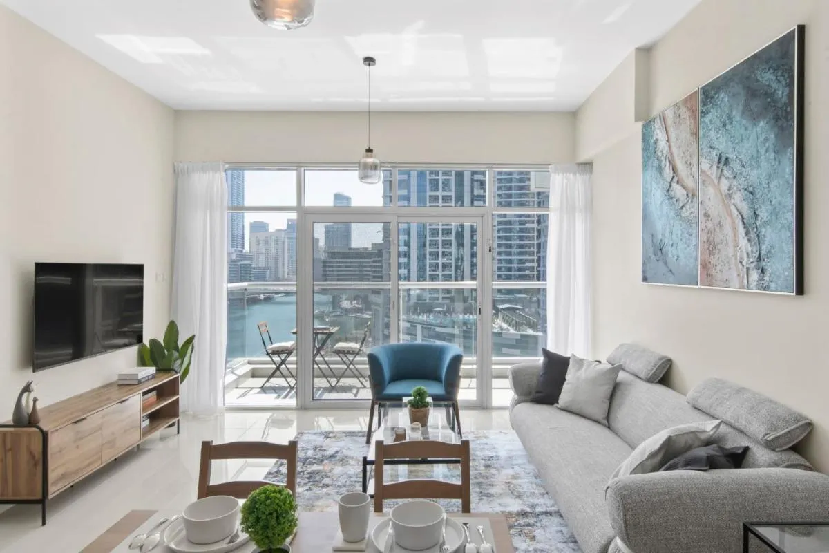 Image 5 of Chic Waterfront Living – Marina Views