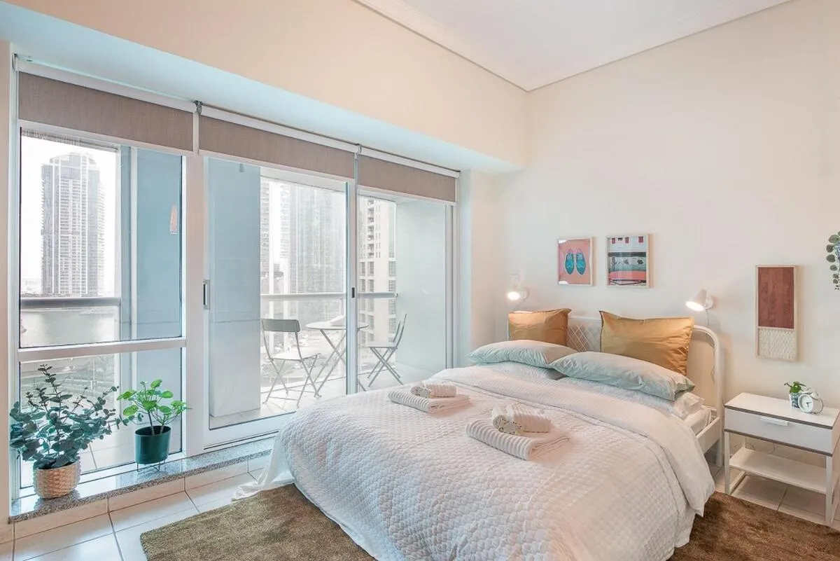 Image 1 of Chic studio close to Metro!