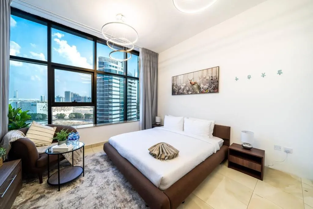 Image 6 of Classic Studio Apartment in JVC – Community View