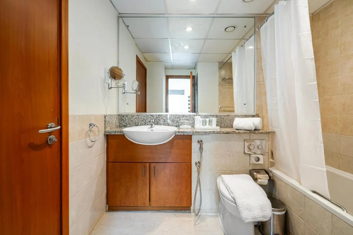 Image 2 of Classy 1 Bedroom in The Greens Courtyard View