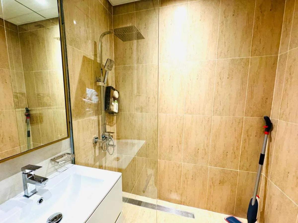 Image 2 of Cloud 9 – Chic Studio Apt with City Views in Regina Tower