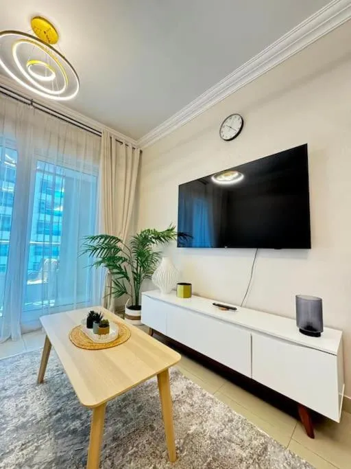 Image 6 of Comfy Spacious 1-bedroom apartment