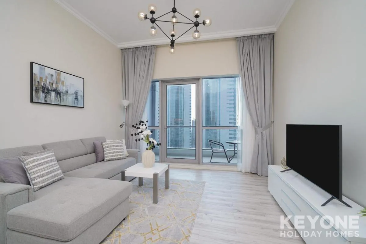 Image 5 of Contemporary Two Bedroom with Full Marina View