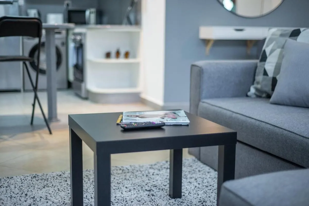 Image 2 of Cool and cozy pad near the metro!