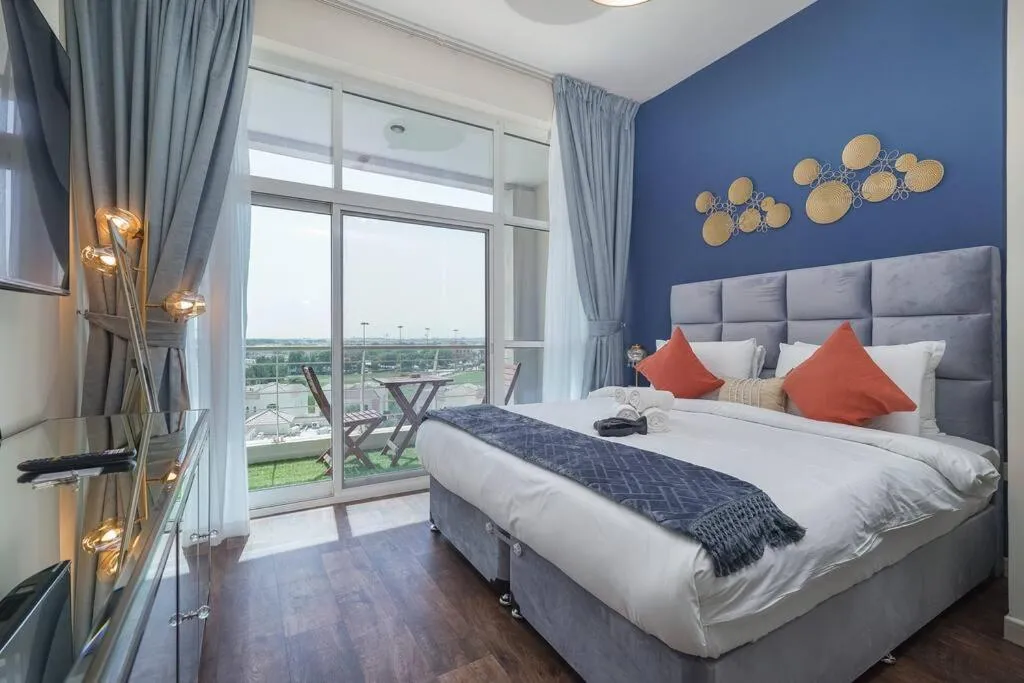 Image 1 of Cool and stylish apartment in Sports City!