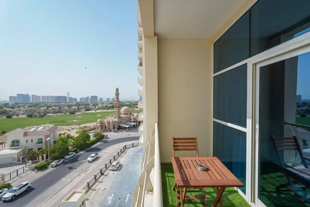 Image 5 of Cool and stylish apartment in Sports City!