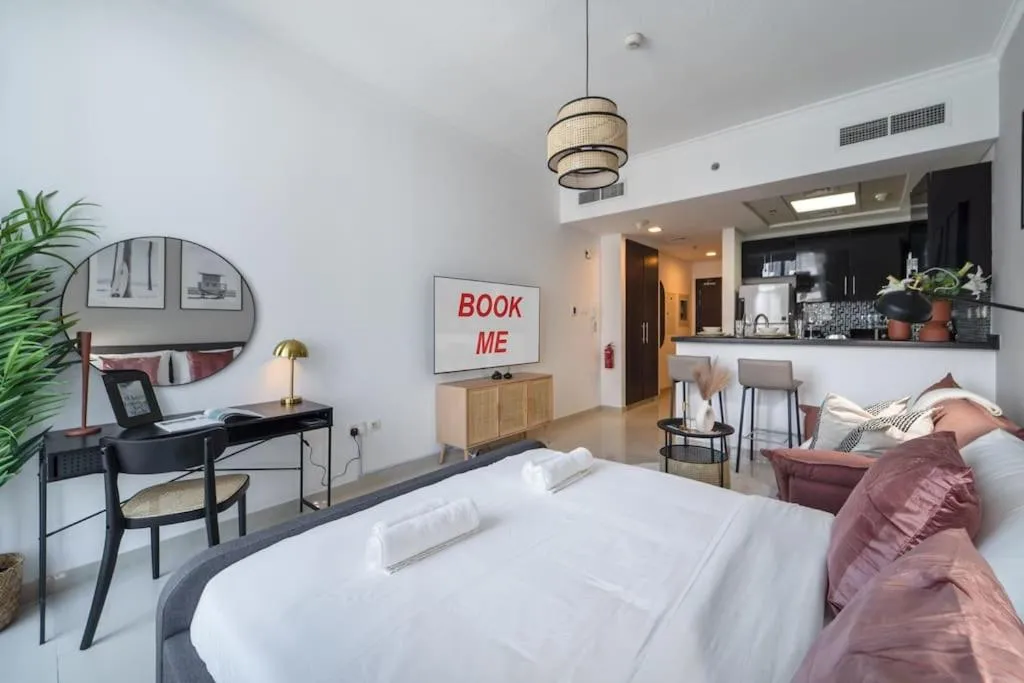 Image 5 of Cool apartment with city views!