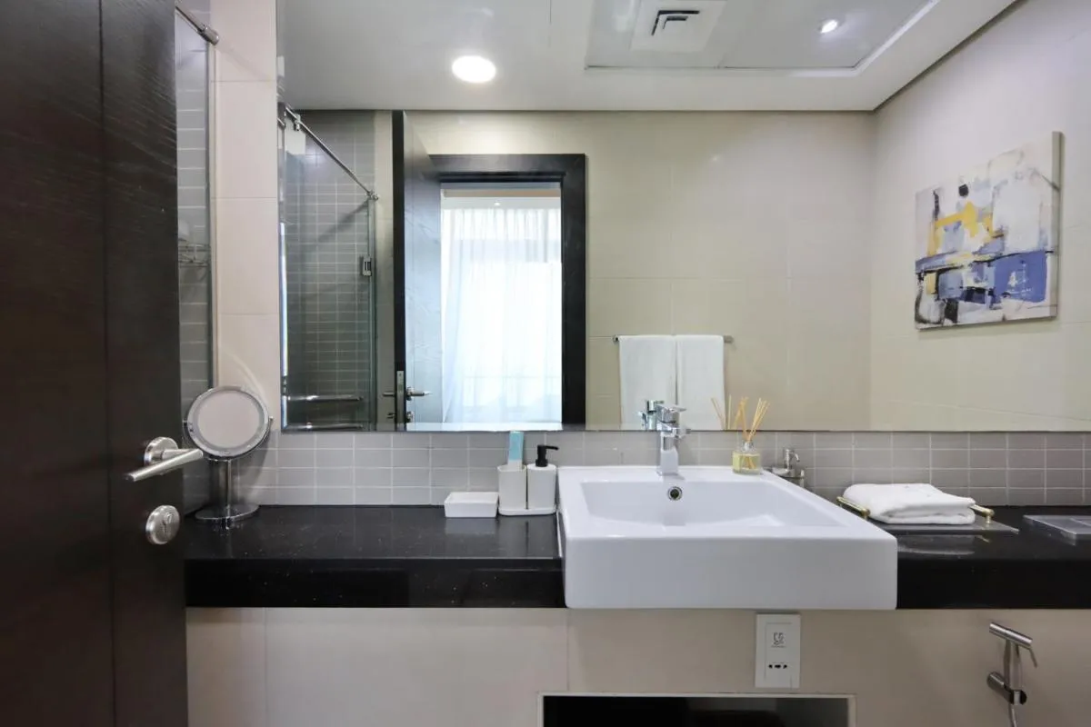 Image 2 of Cosy 1BR Near Marina Mall – Silverene by Livbnb