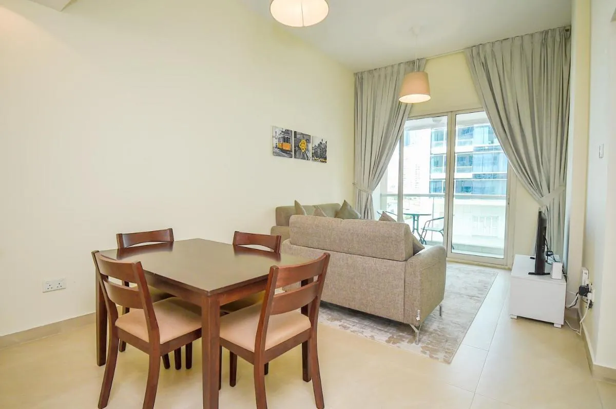 Image 3 of Cozy 1 Bedroom with Study room in Dubai Marina Park Tower
