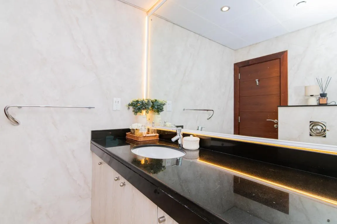 Image of Cozy 2BR Delux Apartment in Dubai Marina