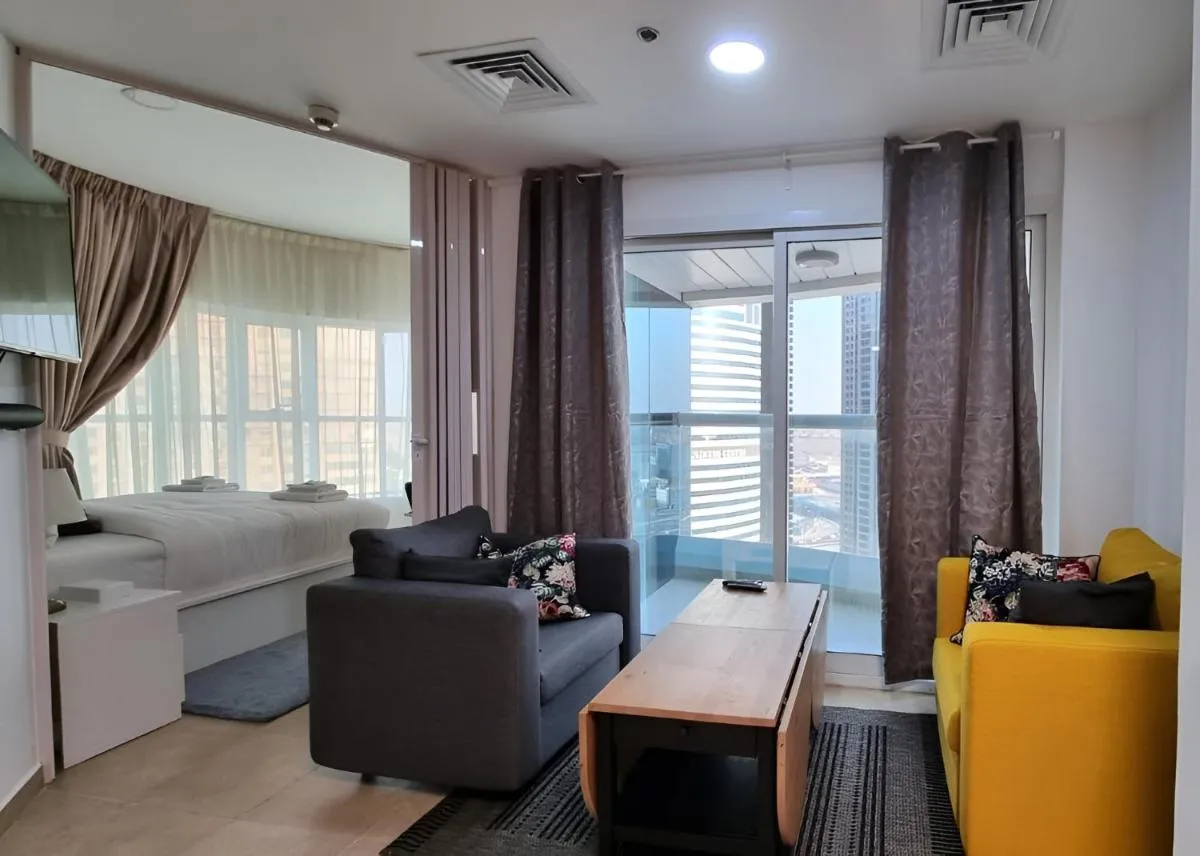 Image 2 of Cozy, Compact, Equipped Studio, 8 Mins From Metro
