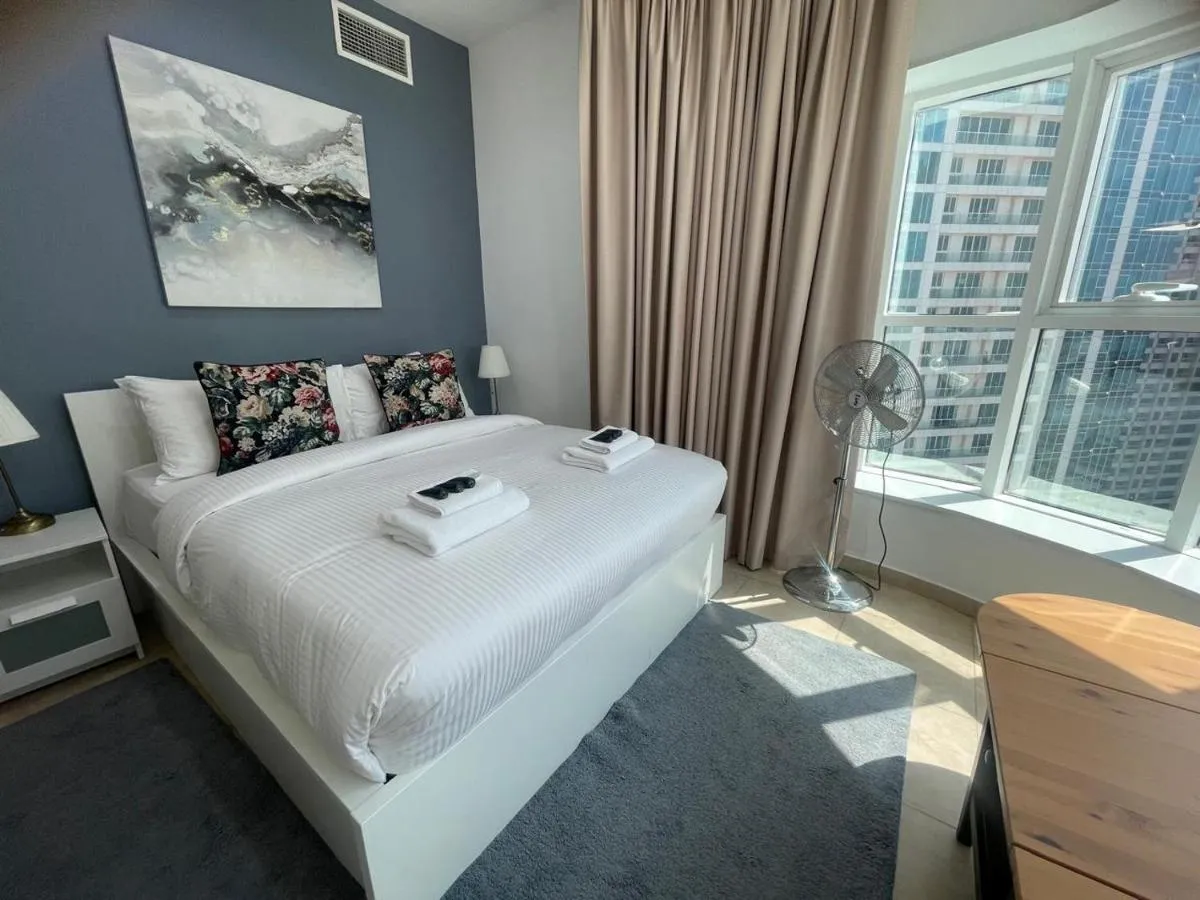 Image 6 of Cozy, Compact, Equipped Studio, 8 Mins From Metro