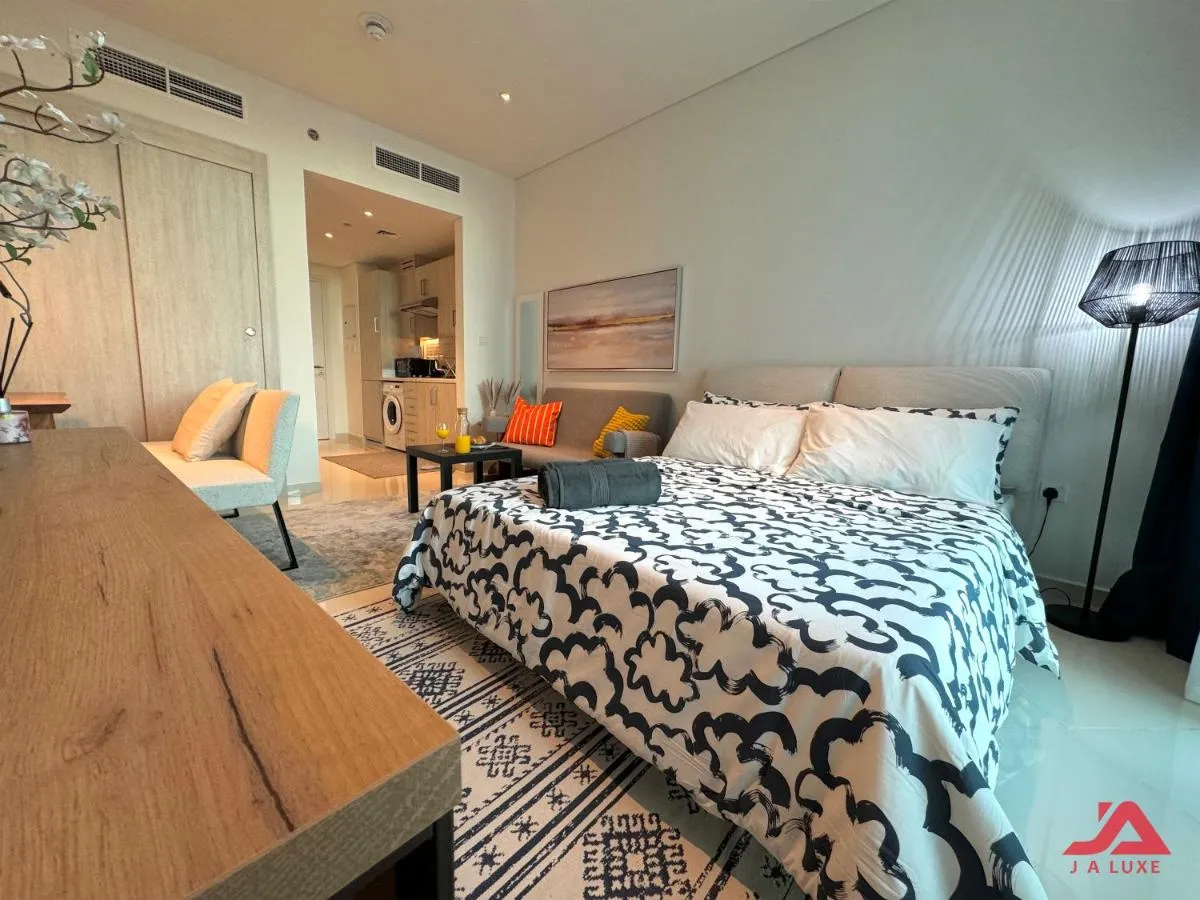 Image 1 of Cozy Sea & Marina View Studio in Palm Jumeirah