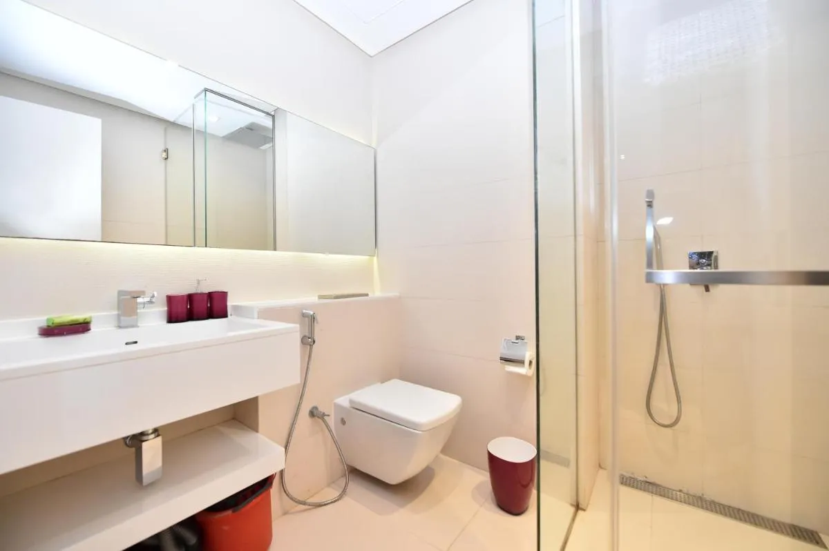 Image 2 of Cozy Studio Apt in Marina – Near Metro, Beach & Mall