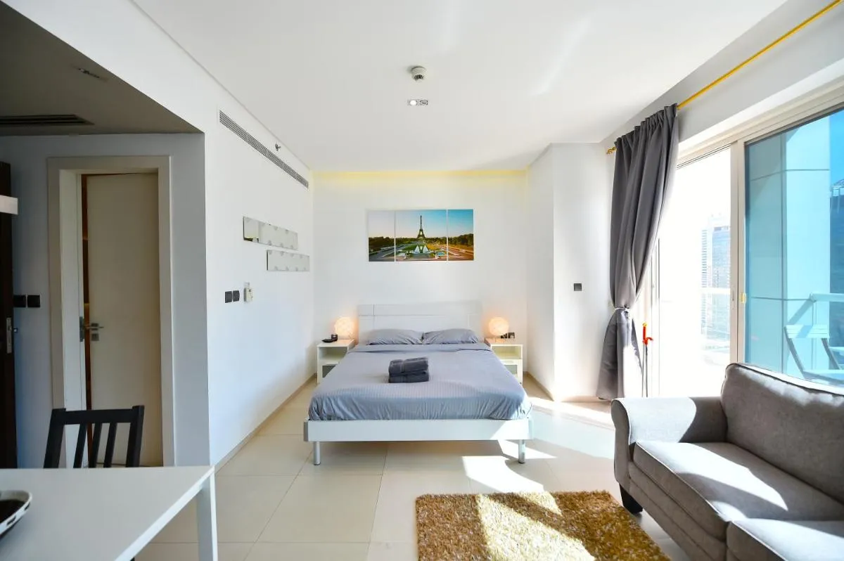 Image 6 of Cozy Studio Apt in Marina – Near Metro, Beach & Mall