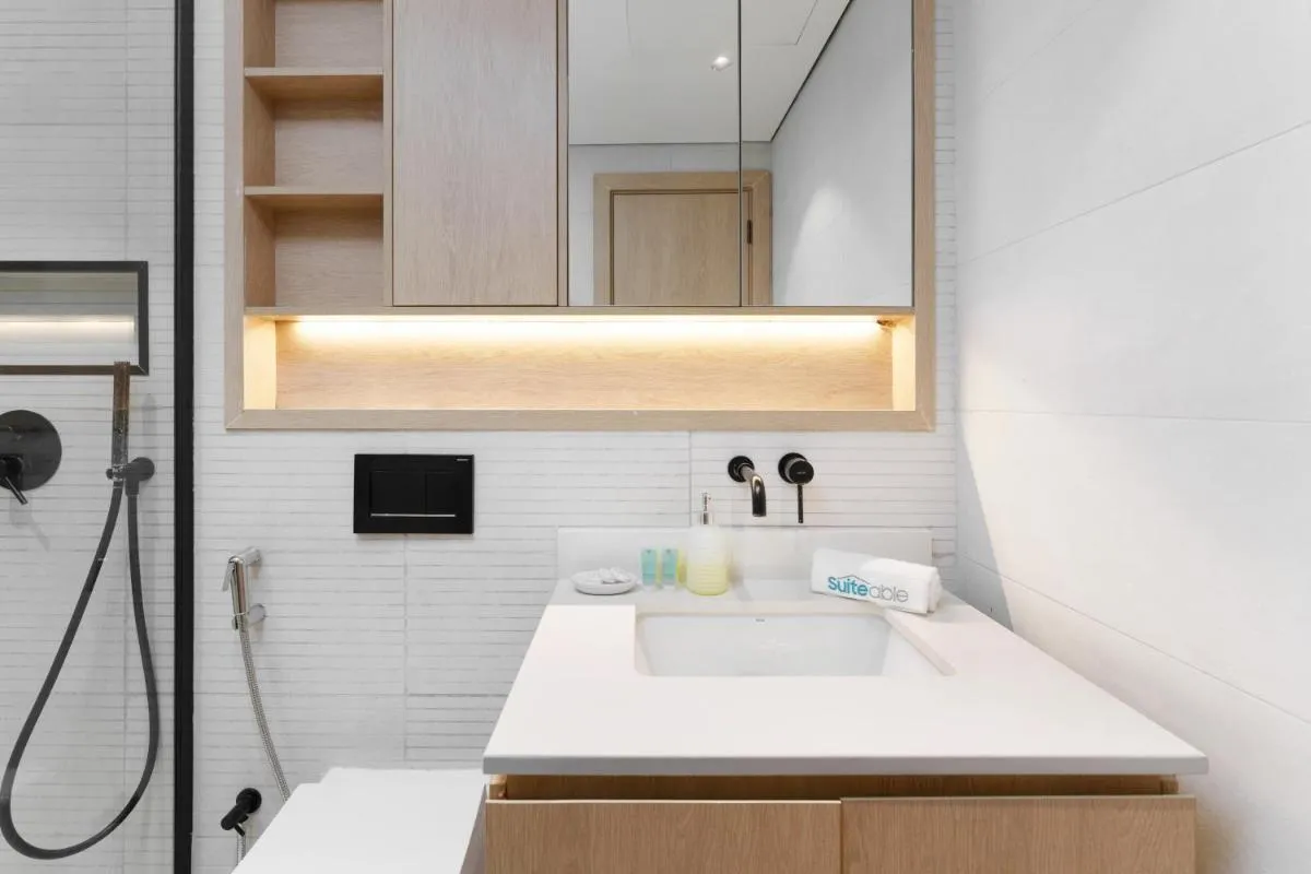 Image 2 of Cozy Studio in Beverly Residence, JVC by Suiteable