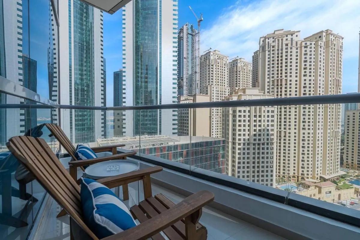 Image 5 of Cozy Studio with Amazing Marina Views!